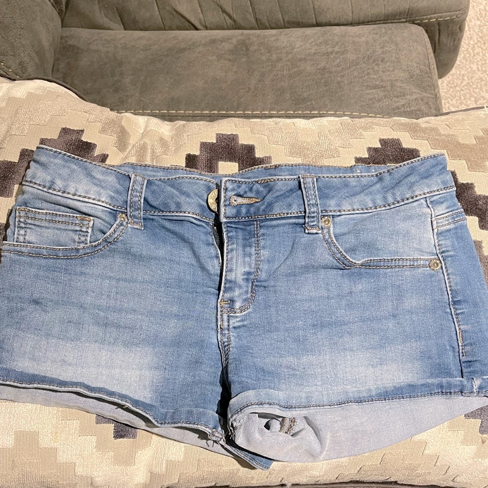 Girls size 16 Mudd Jean shorts